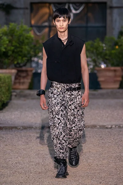 Look 51
